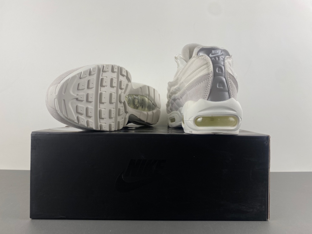 Comme des Garçons x Air Max 95 “White”