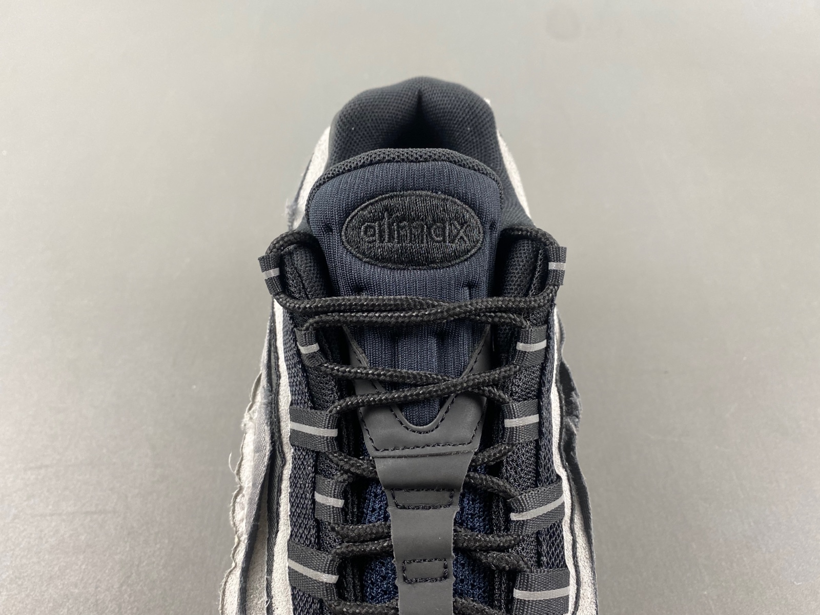 Comme des Garçons x Air Max 95 